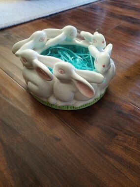 Easter Baskets and Ceramic Decor